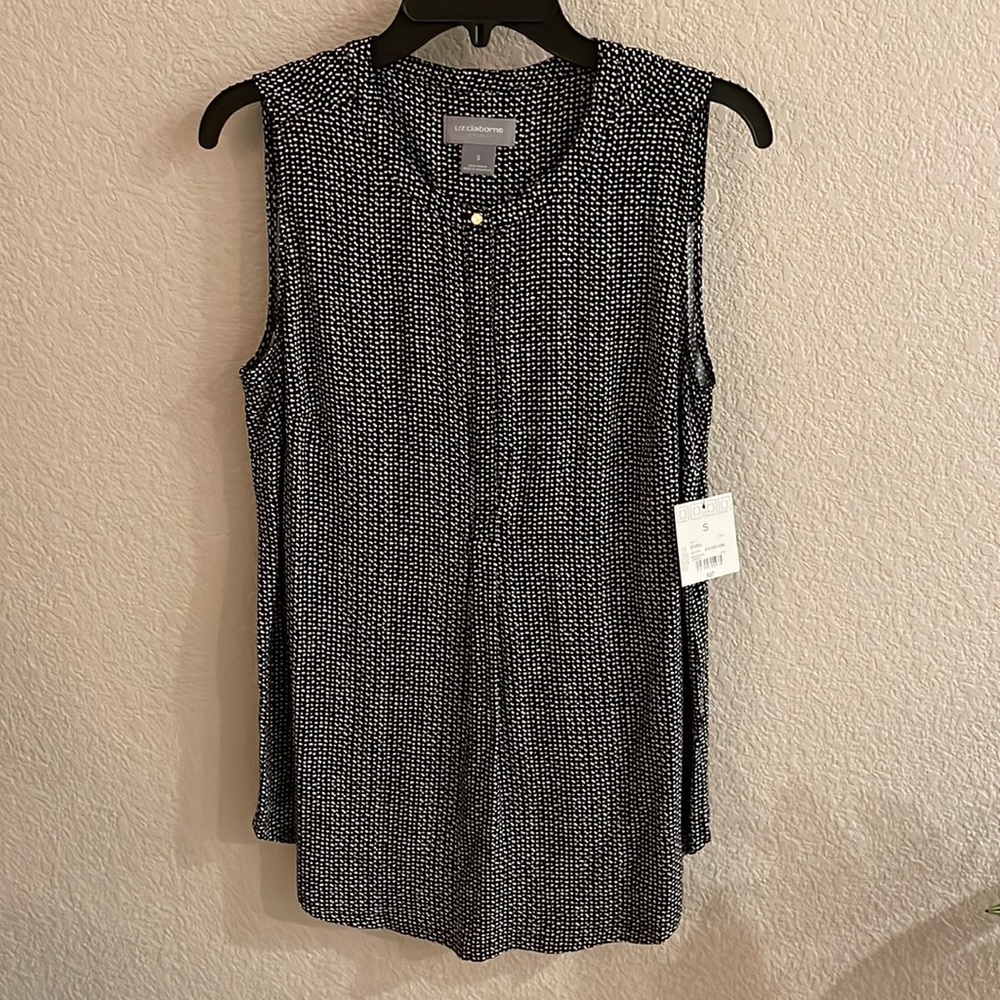 LIZ CLAIBORNE, sleeveless black and white women blouse Size: Small .
